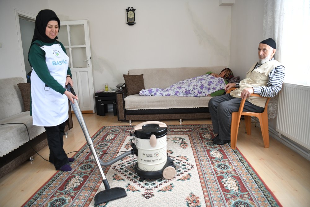 Kimsesiz Yaşlılar, Engelliler, Hastalar Başımızın Tâcı